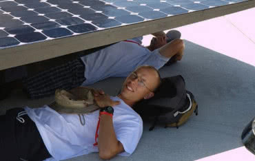 Solary na dachu, chłodniej na poddaszu