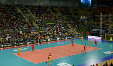 Drutex partnerem charytatywnego turnieju piłkarskiego "Świąteczne granie z Kubą"