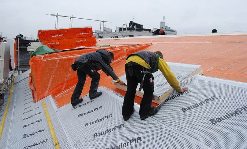 Termoizolacja BauderPIR Plus na krokwiach