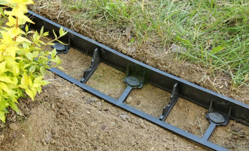 Obrzeża trawnikowe - nie tylko ozdoba! Poznaj ich praktyczne funkcje