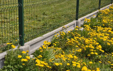 Firma JONIEC zachęca do zapoznania się z instrukcją montażu podmurówek