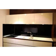 Kolorowe szkło Colorimo w kuchni