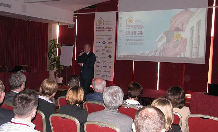 Systemy ociepleń w wielu wymiarach na I Międzynarodowej Konferencji ETICS