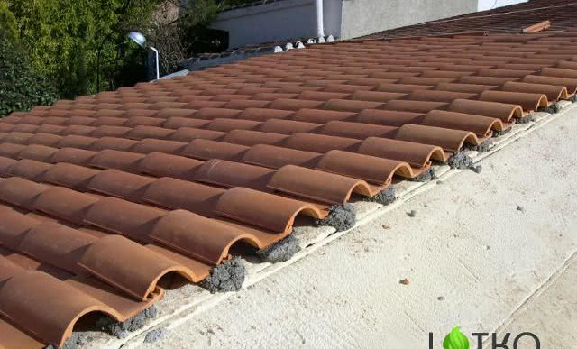 Piana poliuretanowa - sposób na izolację termiczną i akustyczną