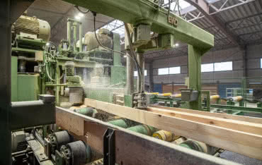 Wiązary kratowe i więźby dachowe - jak powstają i czym się różnią?