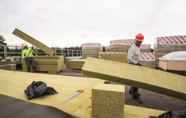 Nowy system izolacji do dachów płaskich PAROC PROOF