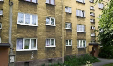 Tynki marki Weber chroniące elewację przed smogiem