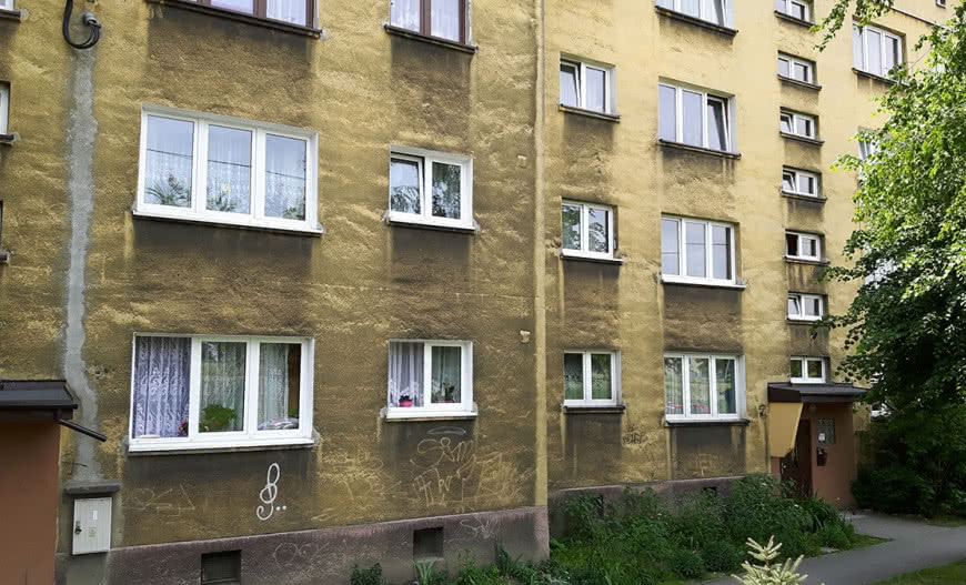 Tynki marki Weber chroniące elewację przed smogiem