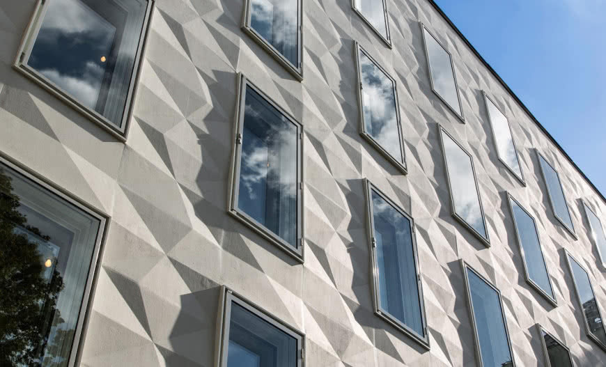 Dekoracyjne elementy elewacyjne StoDeco – jak odmienić dom bez generalnego remontu?