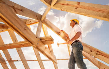 Więźba dachowa: jak wybrać najlepsze rozwiązanie dla Twojego domu?