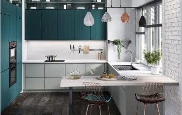 Kolorowa aranżacja kuchenna z bateriami firmy Ferro