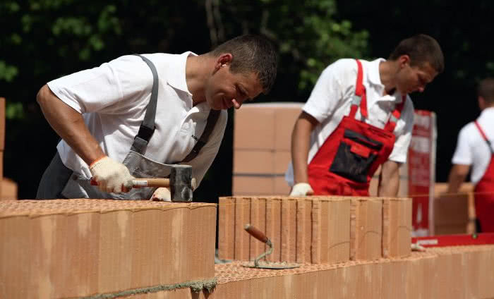 Przewodnik dla rozpoczynających budowę domu. Wybór działki