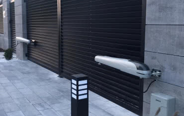 Napęd do bramy wjazdowej – 7 błędów, które mogą drogo kosztować