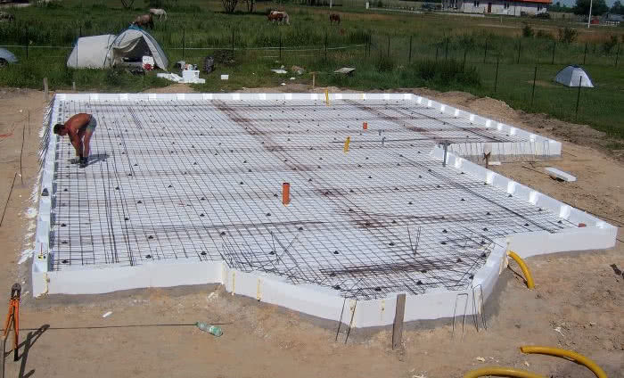 Przewodnik dla rozpoczynających budowę domu. Posadowienie budynku