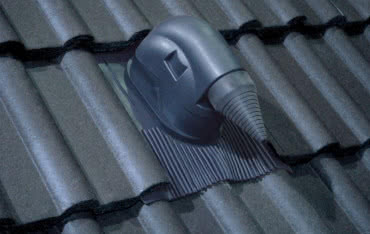 Przejście dachowe Braas dla systemów solarnych Braas