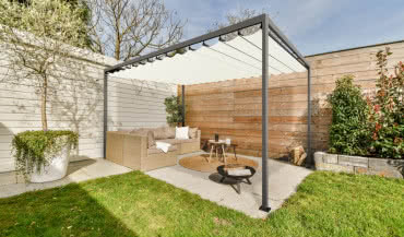 Zadaszenie tarasu bez prądu i awarii? NUUN FABRIC rozwiązuje problem raz na zawsze