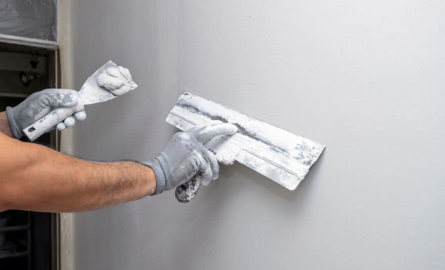 Czym się różni gładź szpachlowa od gipsowej?
