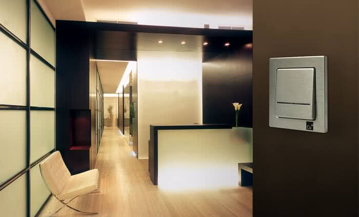 Przełącz się na bezpieczeństwo - osprzęt elektryczny SONATA Nowe Srebro firmy OSPEL