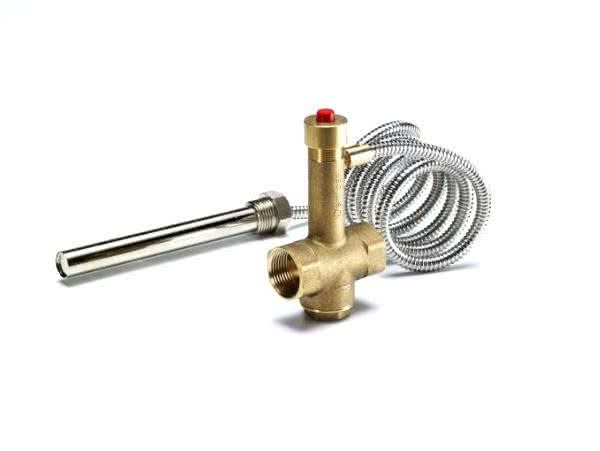 Zawór zabezpieczenia termicznego w kotłach na paliwa stałe w układzie otwartym z wymiennikiem płytowym