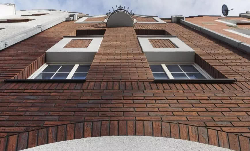 Mineralna płytka klinkierowa ELABRICK: elegancka elewacja bez kompromisów