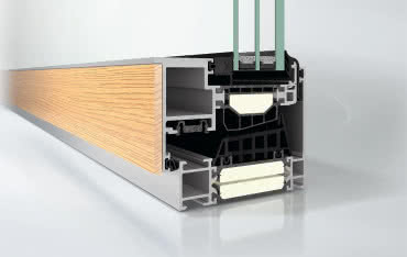 Drewno i aluminium w zgodzie z naturą: poznaj okna Schüco AWS WoodDesign