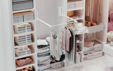Ergonomia przechowywania. Wybieramy najlepsze akcesoria i systemy do garderoby