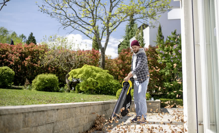 Jaki odkurzacz do zbierania liści wybrać?