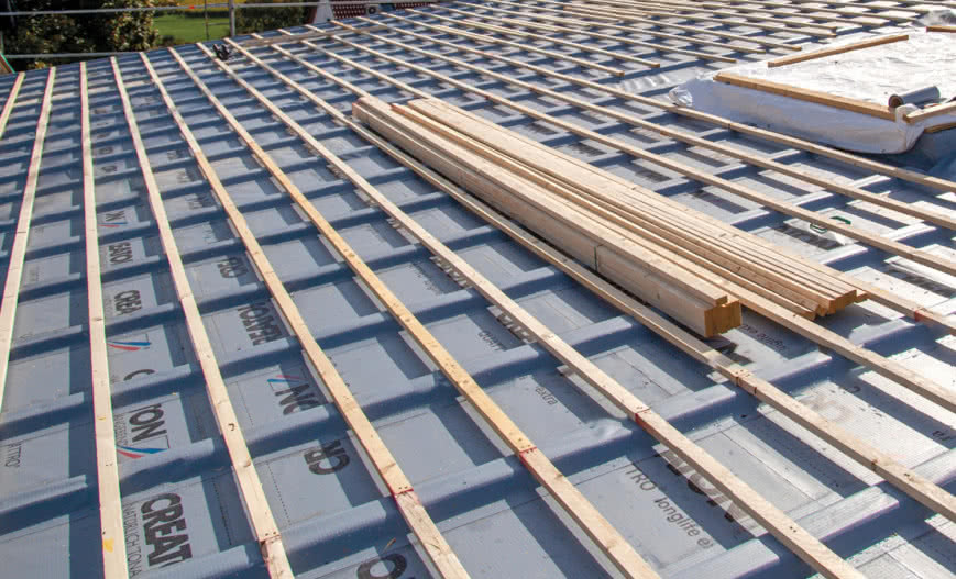 Membrana termozgrzewalna na dachu - kluczowe zalety