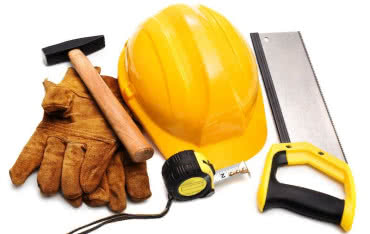 Jak wybierać materiały i narzędzia do budowy domu?