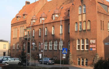 Starostwo w Czarnkowie oszczędza z oknami Capital