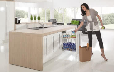 Łatwe otwieranie szafek dzięki systemom elektrycznego wspomagania