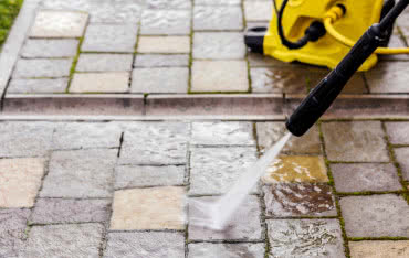 Jaką myjkę ciśnieniową wybrać? Poradnik dla początkujących