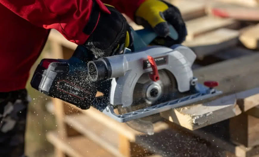 System 20V. Narzędzia akumulatorowe dla profesjonalistów