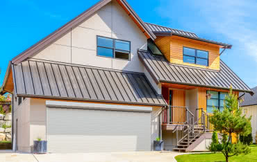 Brama garażowa – segmentowa czy rolowana? 