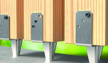 Podstawa słupa PBWS do połączeń lekkich drewnianych słupków z betonem