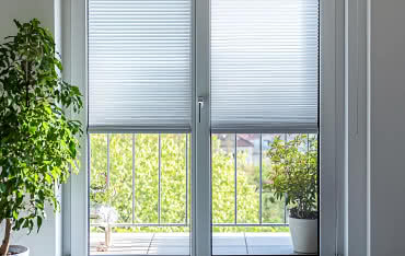 Regulacja drzwi balkonowych krok po kroku – zrób to sam!