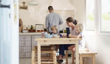 Jak gładkie ściany wspierają regulację mikroklimatu?