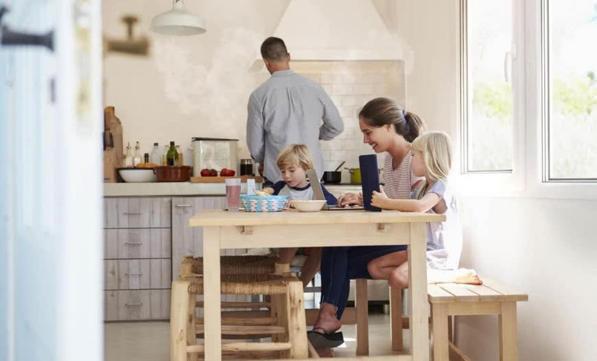 Jak gładkie ściany wspierają regulację mikroklimatu?