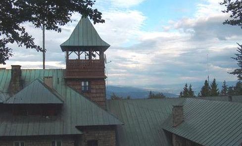 Prace dekarskie w Schronisku PTTK Szyndzielnia