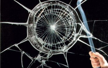 Bezpieczne okna i rolety antywłamaniowe