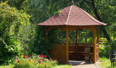 Jak zadbać o drewno po sezonie?