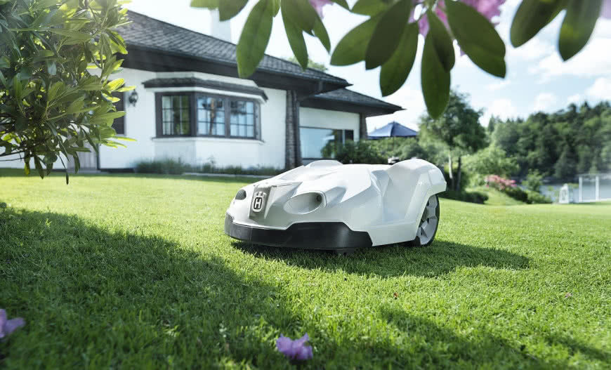 Zadaszenie dla robota koszącego