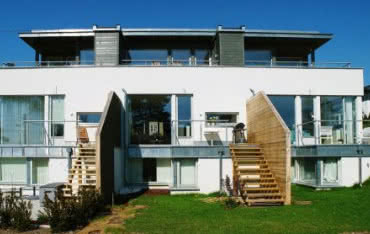 Domy w technologii szczelnej prefabrykacji a domy skandynawskie. Jakie są różnice?