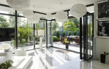 Modne wyjście na taras - idealne nie tylko latem