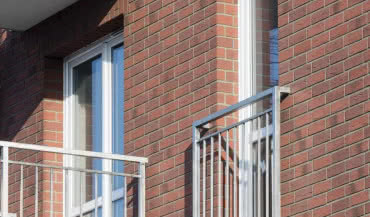 Zalety płytek Elabrick: prosty sposób na efektowną elewację i wnętrze