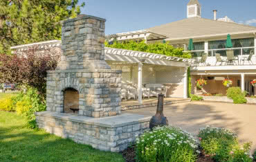 Budowa kominka w ogrodzie krok po kroku