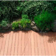 Deska Terradeck w ogrodzie