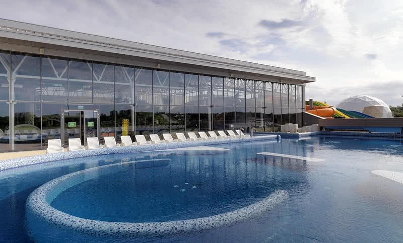 Pilkington: Szklana architektura basenów i parków wodnych