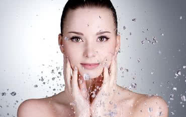 7 powodów dla których warto pić zimą więcej wody 