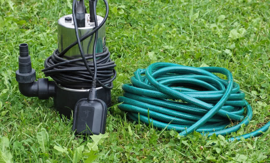 Jaki wąż do pompy zanurzeniowej? Praktyczne porady 